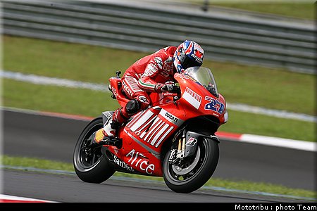 motogp_stoner_12.jpg