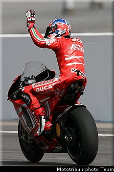 motogp_stoner_14.jpg