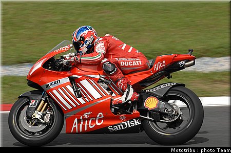 motogp_stoner_19.jpg