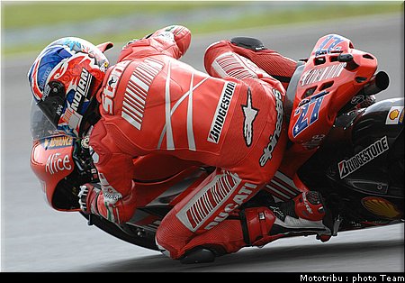 motogp_stoner_22.jpg