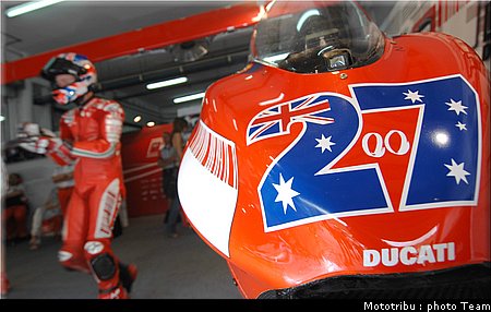 motogp_stoner_23.jpg