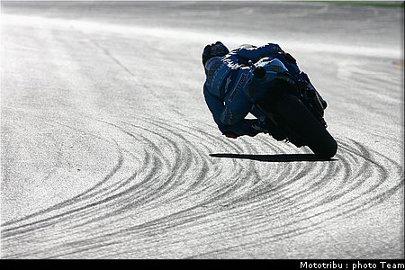 motogp_hopkins_08.jpg