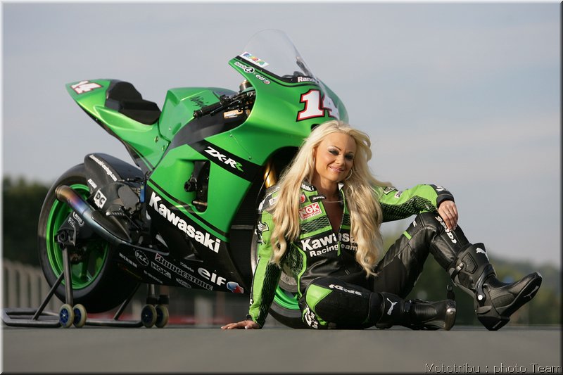 girls-motogp2007-0058