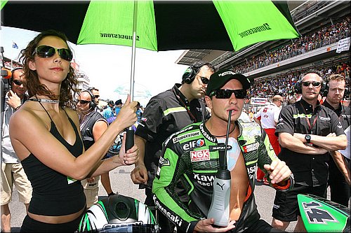girls-motogp2007-0015.jpg