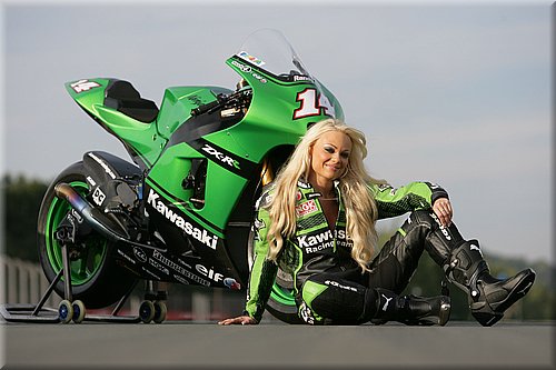 girls-motogp2007-0058.jpg