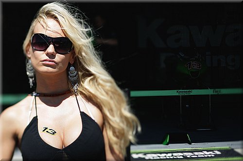 girls-motogp2007-0064.jpg