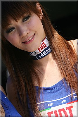 girls-motogp2007-0123.jpg