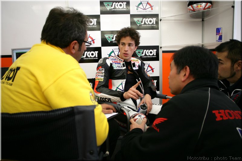retro-dovizioso-2007_023