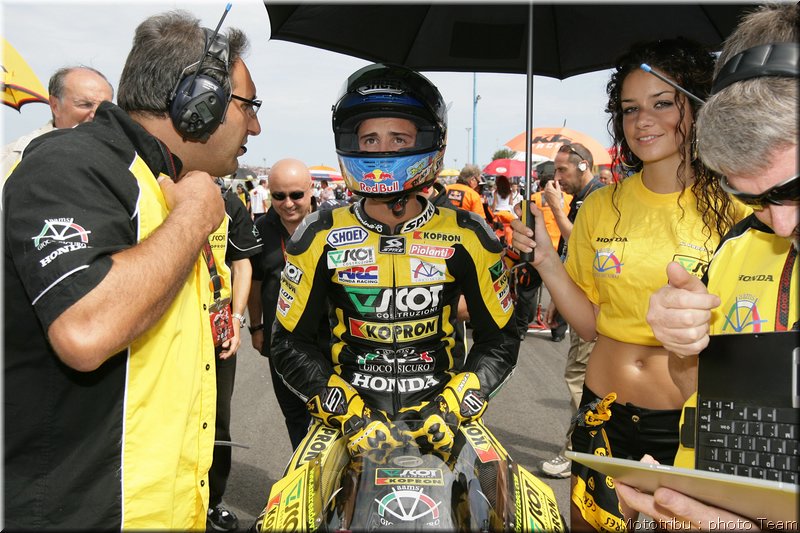 retro-dovizioso-2007_073