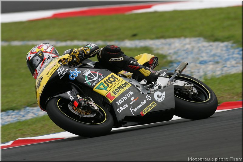 retro-dovizioso-2007_096