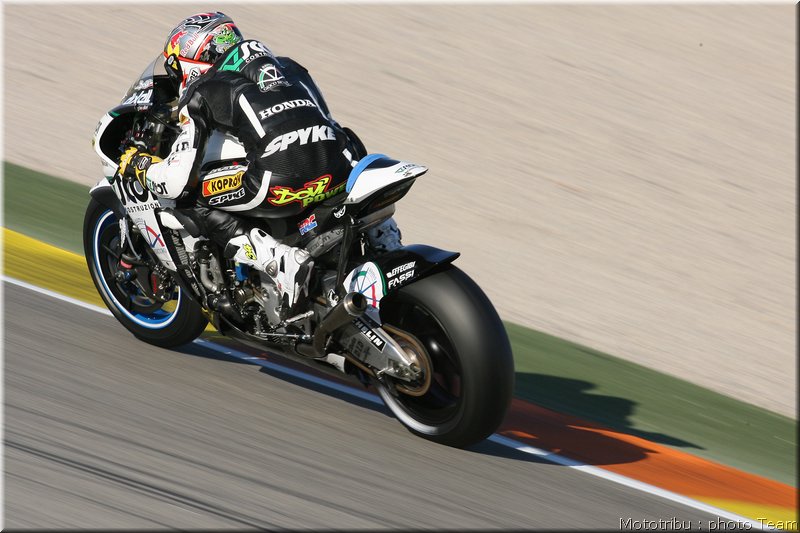 retro-dovizioso-2007_108