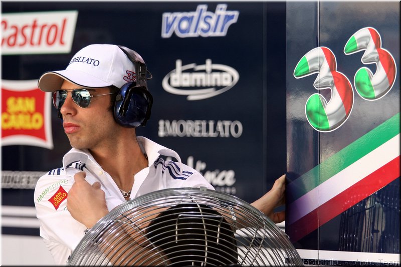 057-stands2007-057-melandri-qatar
