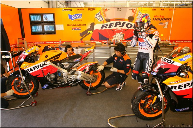 130-stands2007-025-honda001-turquie