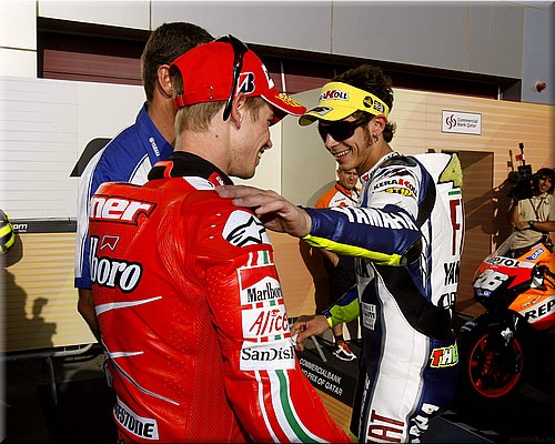 063-stands2007-063-stoner-rossi-qatar.jpg