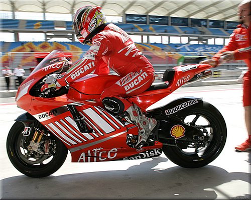 146-stands2007-041-stoner-turquie.jpg