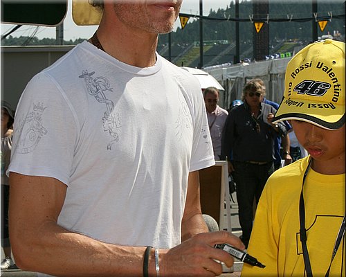 660-stands2007-019-coulthard-japon.jpg