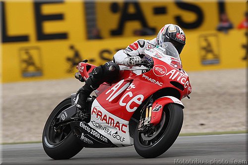 motogp-guintoli_6.jpg