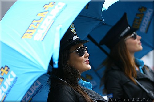motogp-pitbabes_15.jpg