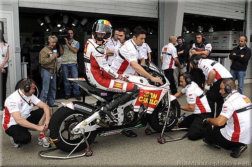 motogp-deangelis_11.jpg