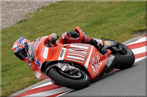 motogp-stoner_04.jpg