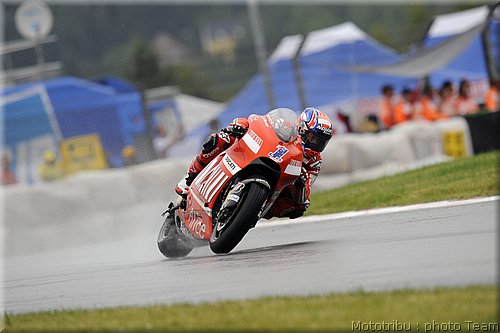 motogp-stoner_13.jpg