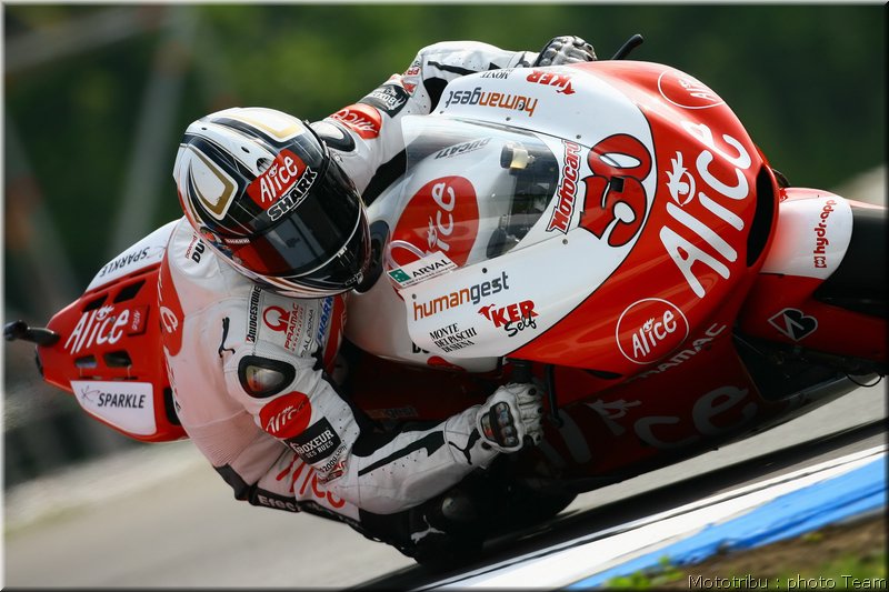 motogp-guintoli_01