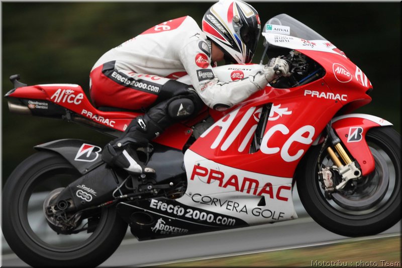 motogp-guintoli_06