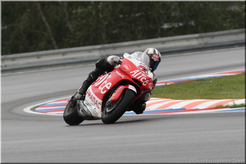 motogp-guintoli_10