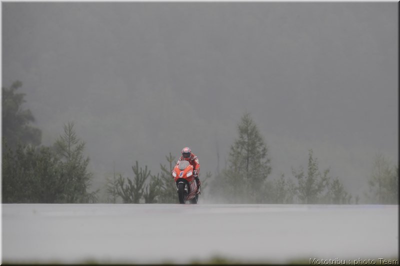 motogp-stoner_03
