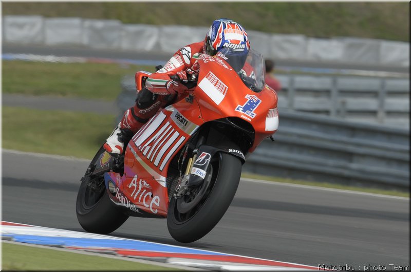 motogp-stoner_08