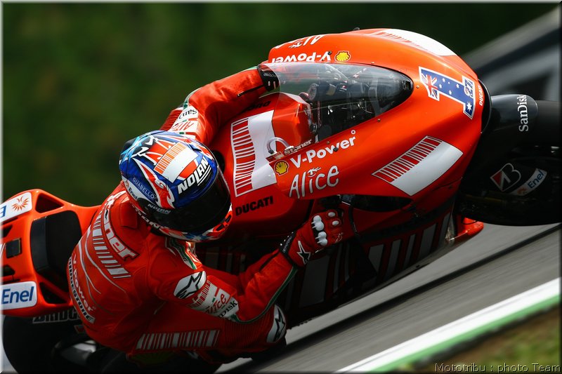 motogp-stoner_09