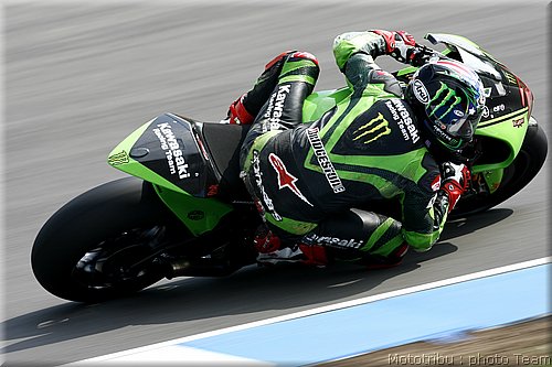 motogp-hopkins_03.jpg