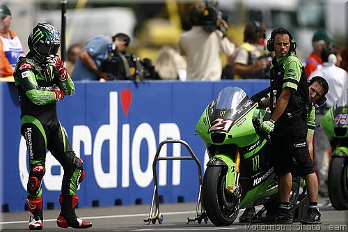 motogp-hopkins_12.jpg