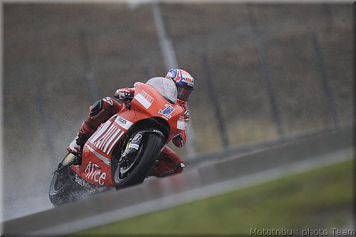 motogp-stoner_06.jpg