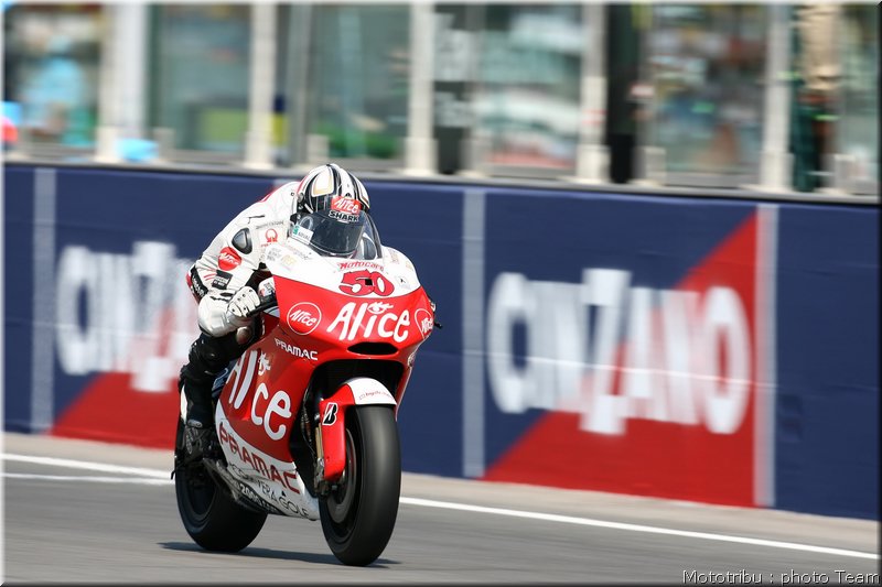 motogp-guintoli_8