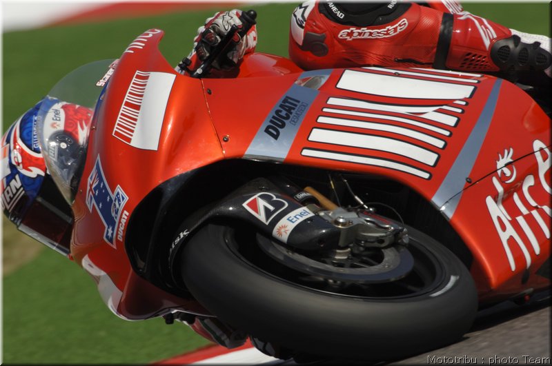 motogp-stoner_01
