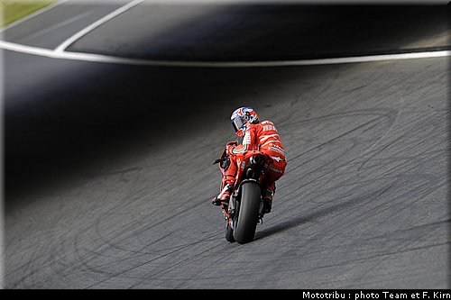 motogp_stoner_04.jpg