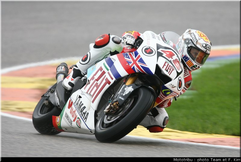 motogp_lorenzo_13