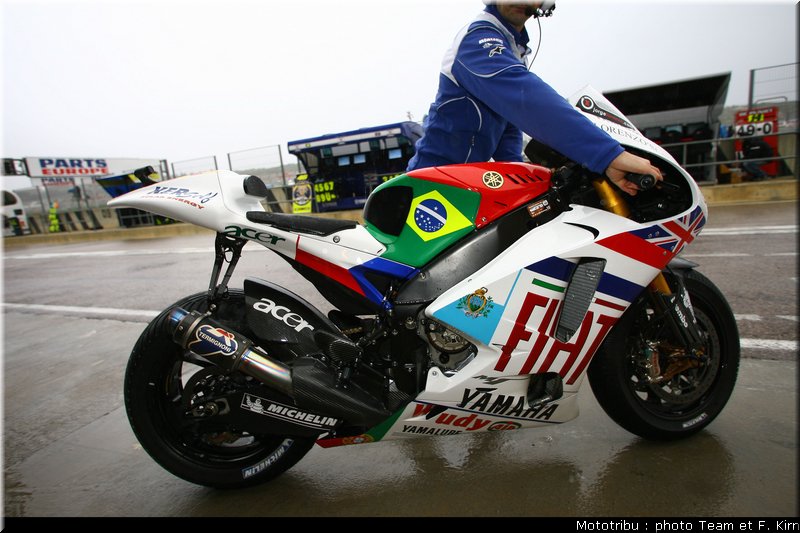 motogp_lorenzo_15