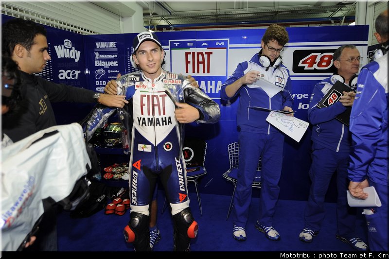 motogp_lorenzo_23
