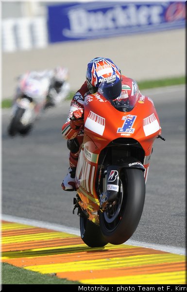 motogp_stoner_16