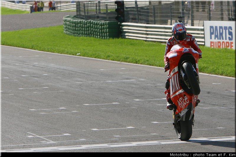 motogp_stoner_18