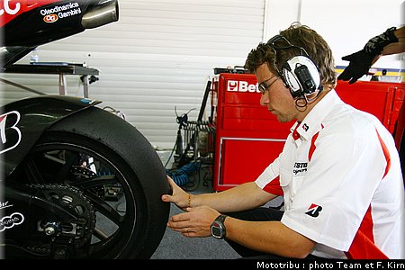 motogp_bridgestone_4.jpg