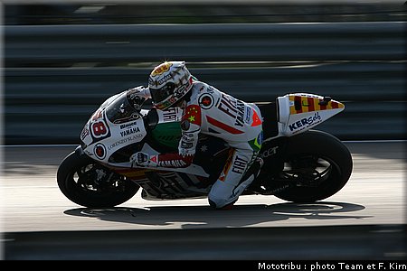 motogp_lorenzo_21.jpg