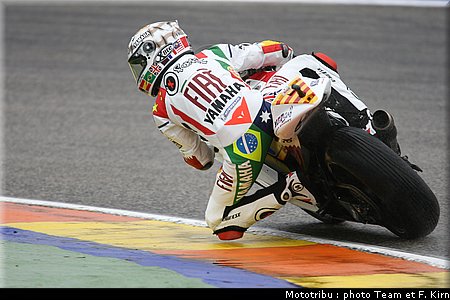 motogp_lorenzo_22.jpg