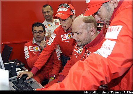 motogp_stoner_11.jpg