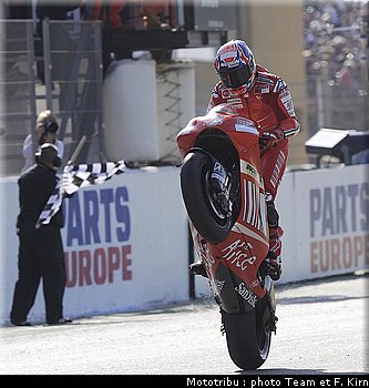 motogp_stoner_17.jpg