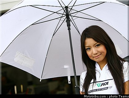 pitbabes_motogp_2008_0140.jpg