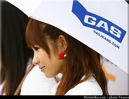 pitbabes_motogp_2008_0142.jpg