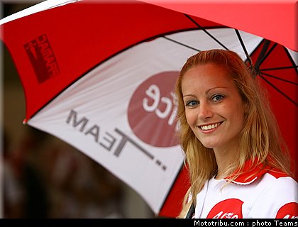 pitbabes_motogp_2008_0151.jpg